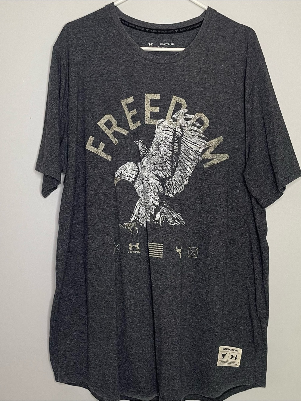 Under Armour Men's Gray Freedom Eagle Graphic Short Sleeve Tee XXL